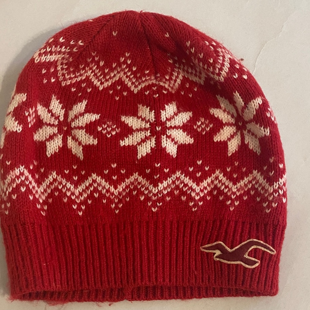 Women’s Hollister Nordic fair Isle Red Snowflake Knit Beanie hat cap like new